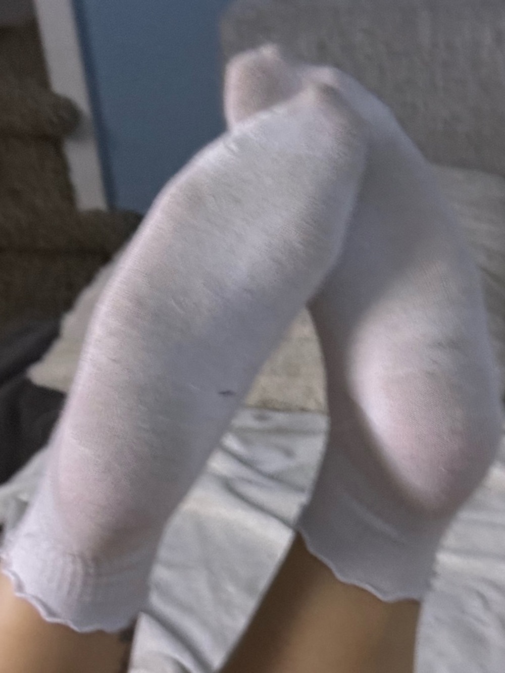 White Ribbed Crew Sock with Ruffle Cuff - Picture 4 of 4